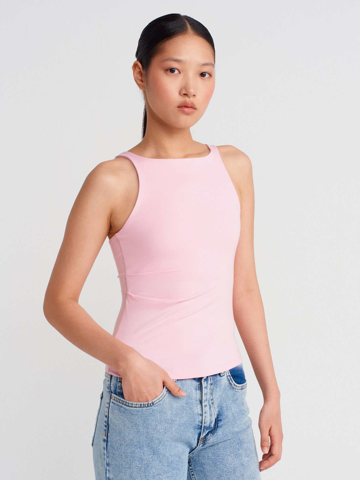 31943 Kolsuz Top